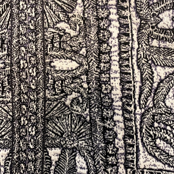 Herve Leger peplum knit dress. Size small. Black, white,violet. No stains. - Picture 4 of 4